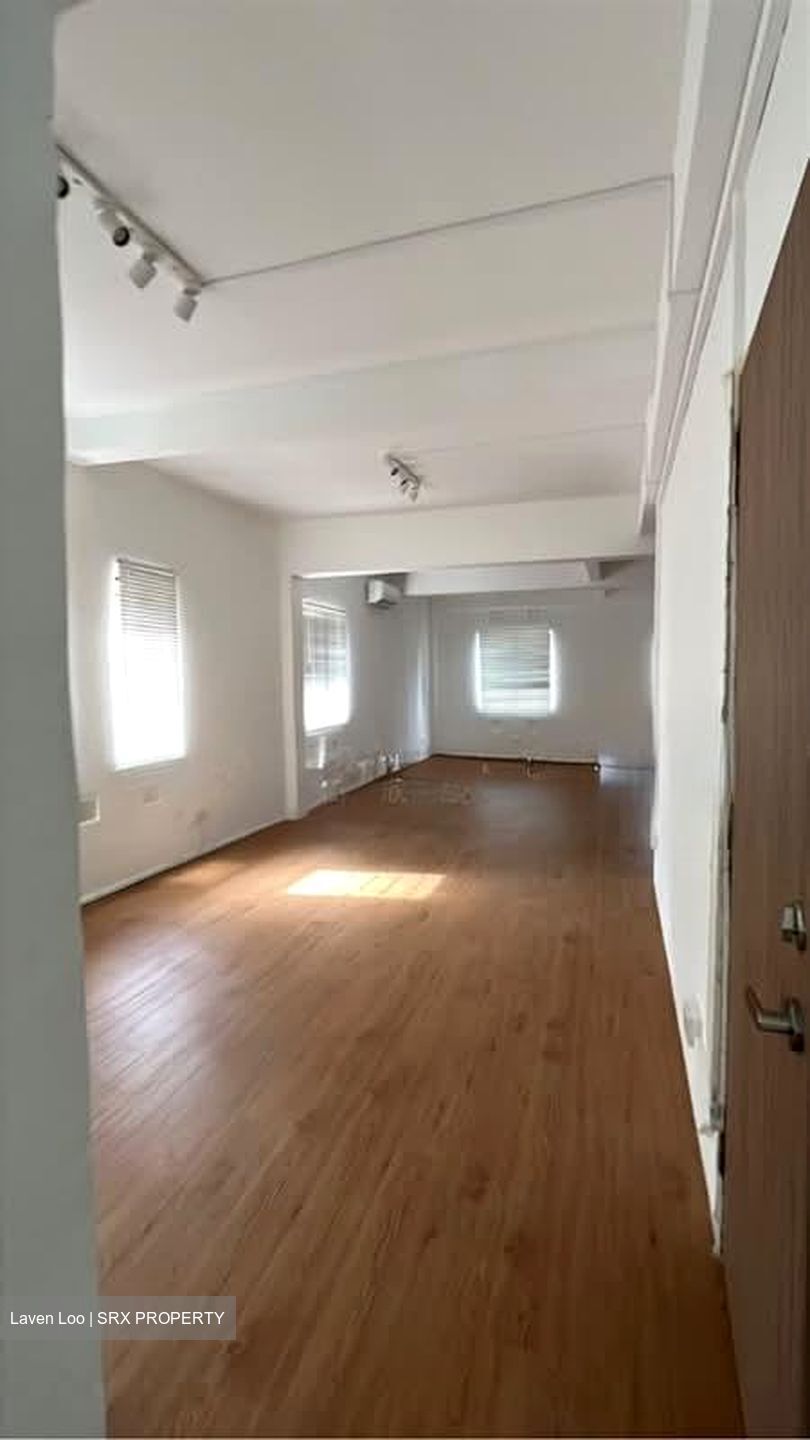 Macpherson Road (D13), Office #568124831